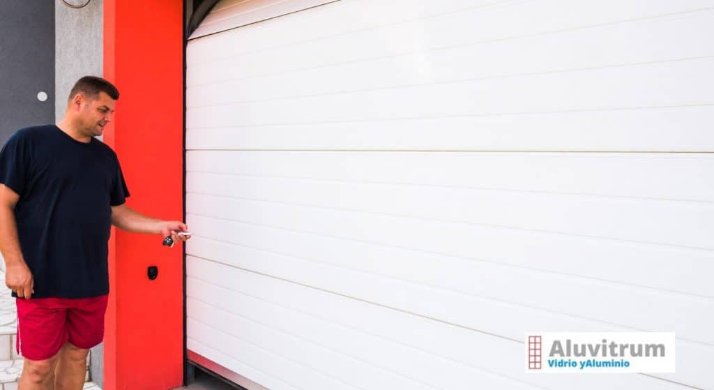 Cuánto cuesta instalar una puerta de garaje